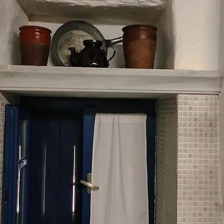 Margarita, Cycladic Cottage, Tinos Platiá