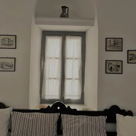 Margarita, Cycladic Cottage, Tinos
